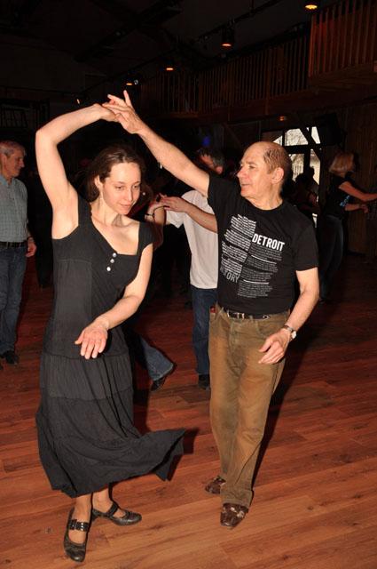 min 2011 04 03 station danse 103